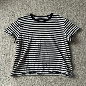 Everlane Classic Black and White Striped Tee